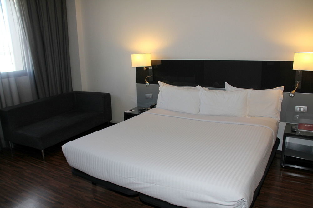 Hotel Ciudad De Мостолес Экстерьер фото