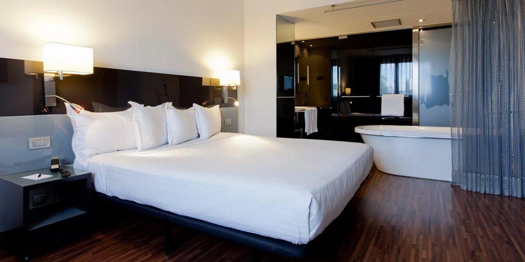 Hotel Ciudad De Мостолес Экстерьер фото