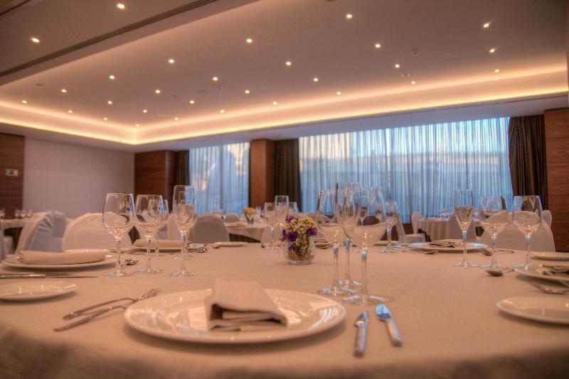 Hotel Ciudad De Мостолес Экстерьер фото